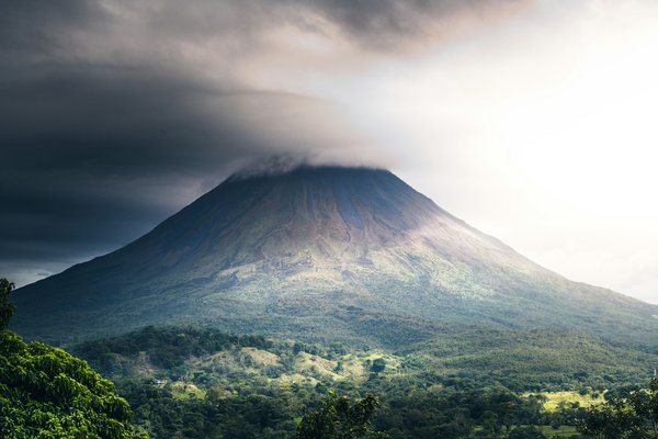 Où séjourner pour une immersion en pleine nature dans un éco-lodge au Costa Rica?
