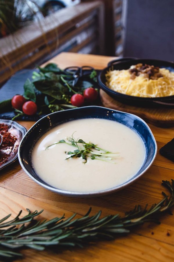 Quelle est la meilleure saison pour un road trip photographique 'e0 travers les champs de tournesols en Toscane?